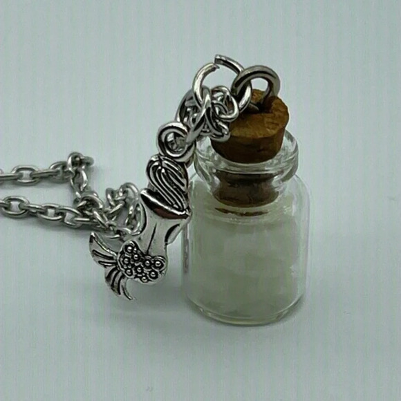 Mermaid Dreams Necklace, NWOT - Picture 2 of 8